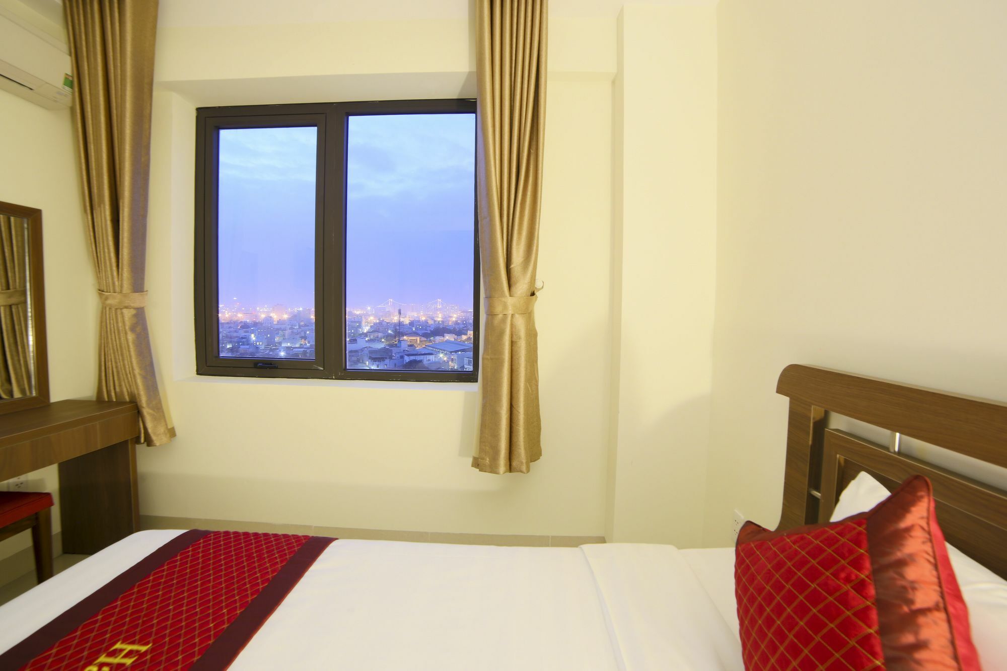Ha Noi Hotel Da Nang Esterno foto